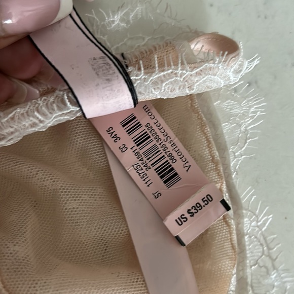 Victoria’s Secret bralette - Picture 4 of 4